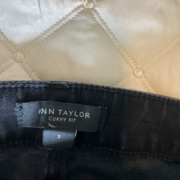 Ann Taylor Mid Rise Skinny Jeans - Size 2, Black - Picture 3 of 3
